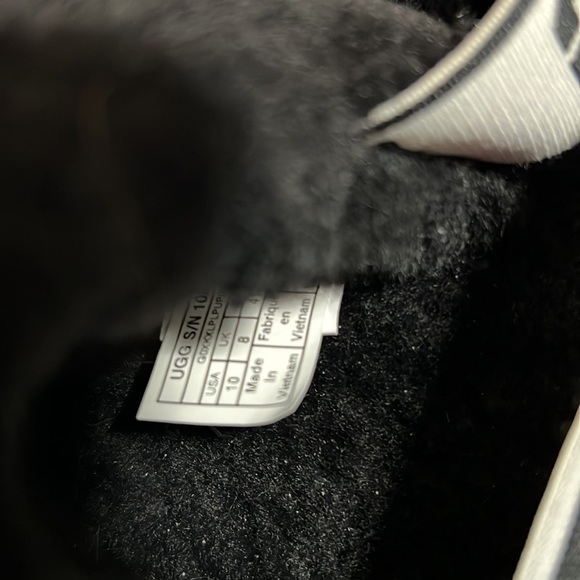 UGG Disco Slide Fur Sandals - Picture 14 of 14